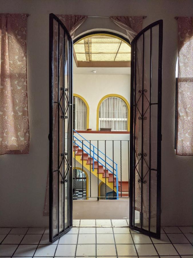 Hostal My Family In - *