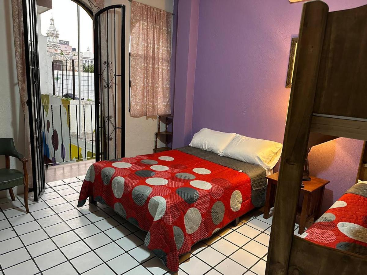 Hostal My Family In - *